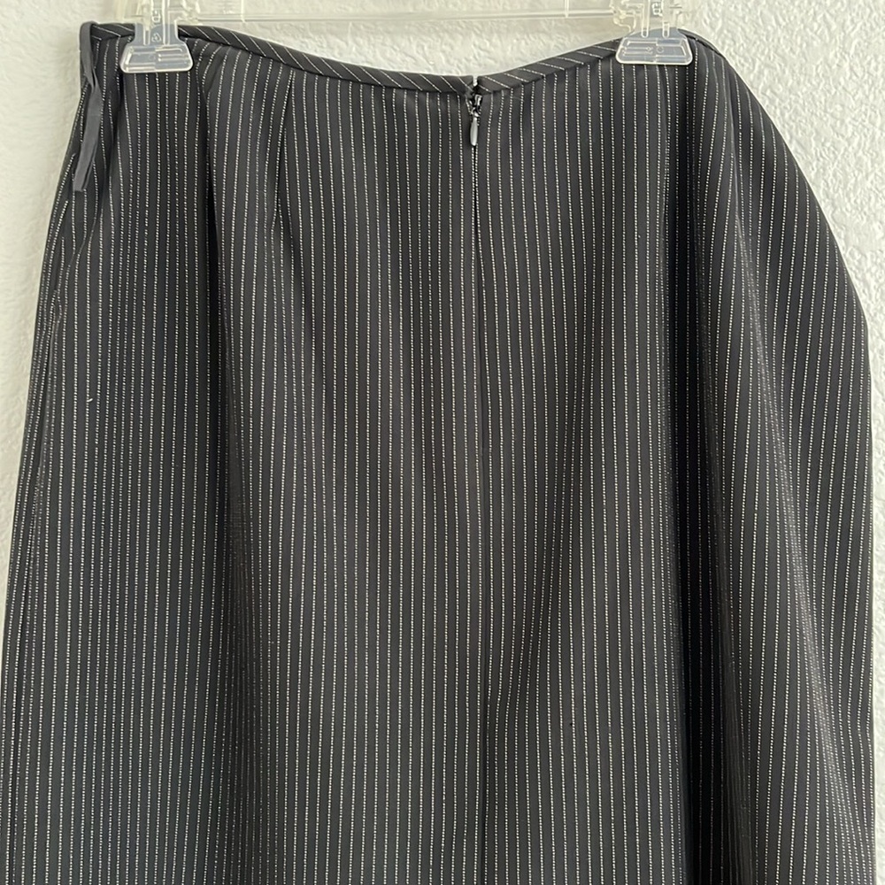Le Suit Petite Black pin stripe Suit Blazer and Skirt - Picture 11 of 14